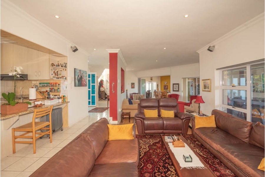 6 Bedroom Property for Sale in Humerail Eastern Cape